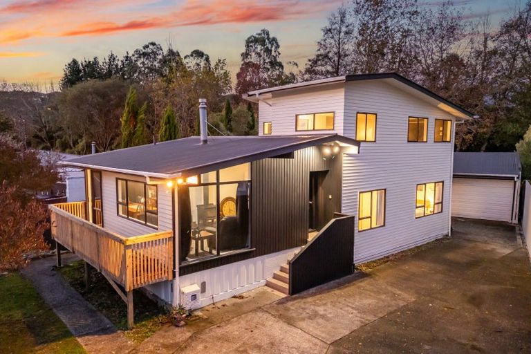 Photo of property in 6 Longfellow Street, Trentham, Upper Hutt, 5018