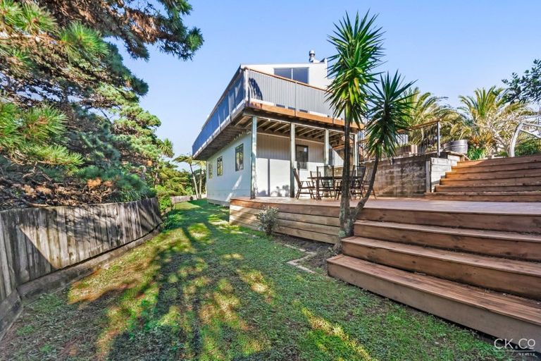 Photo of property in 175 Tirohanga Road, Tirohanga, Lower Hutt, 5010