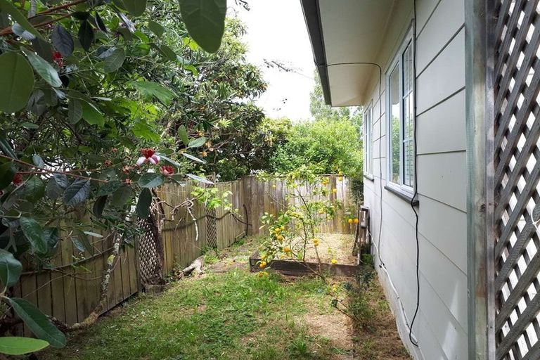 Photo of property in 1/18 Coronation Street, Belmont, Auckland, 0622