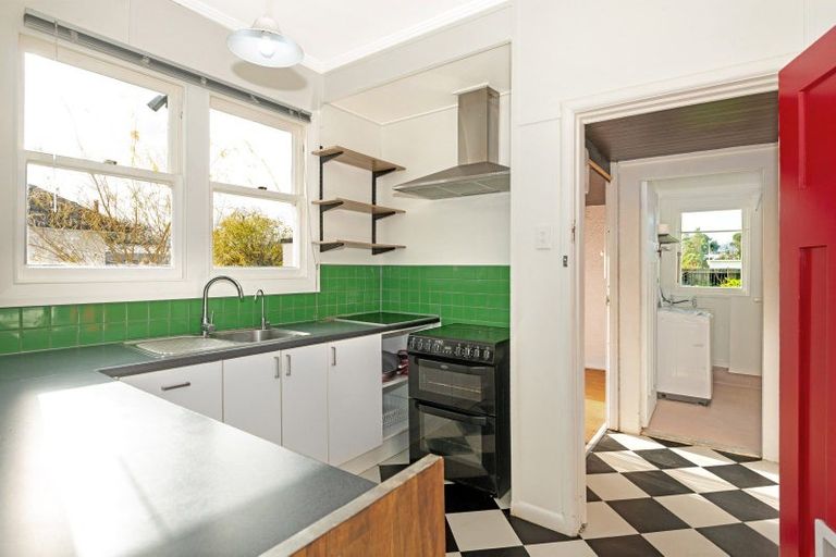 Photo of property in 37 Muir Street, Te Hapara, Gisborne, 4010