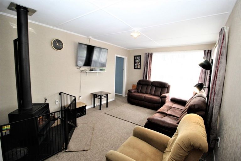 Photo of property in 69 Burgoyne Street, Woodville, 4920