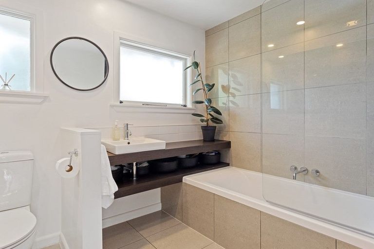 Photo of property in 202 Condell Avenue, Papanui, Christchurch, 8053