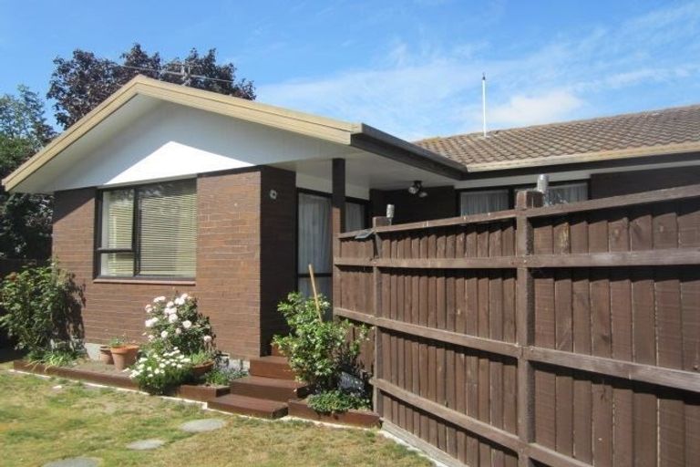 Photo of property in 10a Oakhurst Place, Russley, Christchurch, 8042