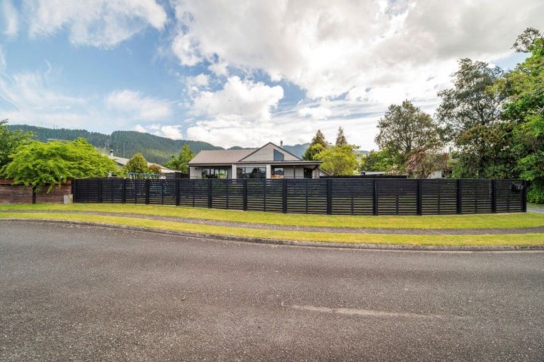 Photo of property in 11 Streamdale Place, Ngongotaha, Rotorua, 3010