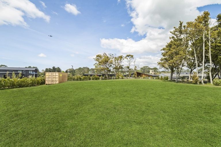 Photo of property in 2 Kelly Road, Riverhead, 0820