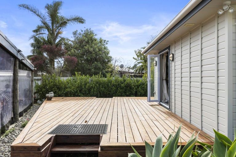 Photo of property in 11 Second Avenue, Glenbrook, Waiuku, 2681