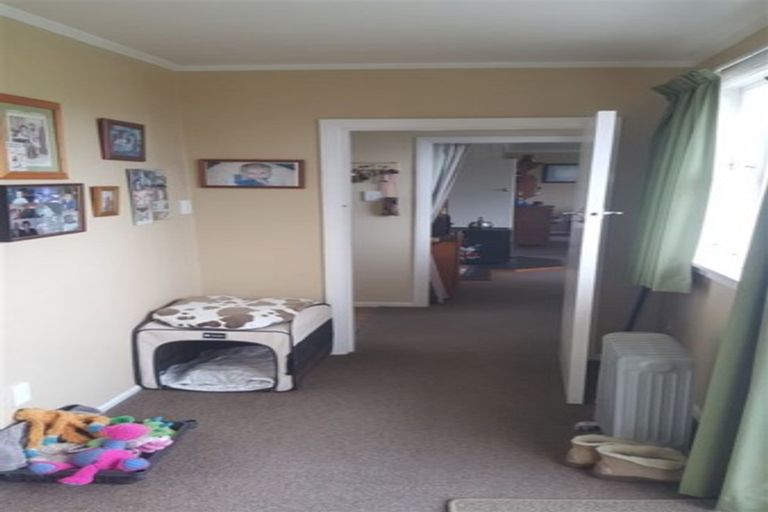 Photo of property in 12 Eaton Street, Waimate, 7924