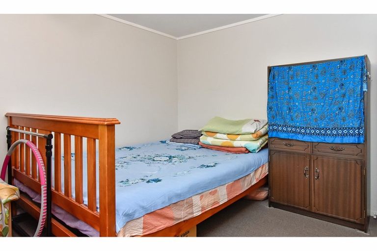 Photo of property in 83b Great South Road, Manurewa, Auckland, 2102