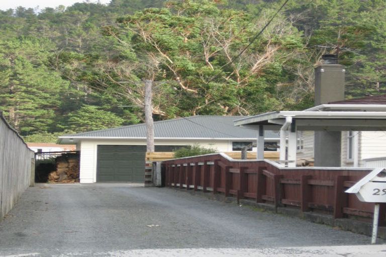 Photo of property in 29 Korau Grove, Stokes Valley, Lower Hutt, 5019