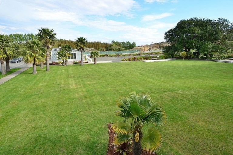 Photo of property in 84 Landmark Terrace, Orewa, 0931