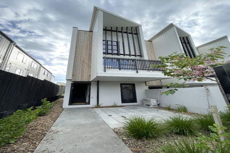 Photo of property in 7/5 Dellwood Avenue, Henderson, Auckland, 0612