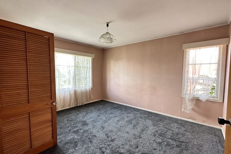 Photo of property in 9 Ayrton Street, Te Atatu South, Auckland, 0610