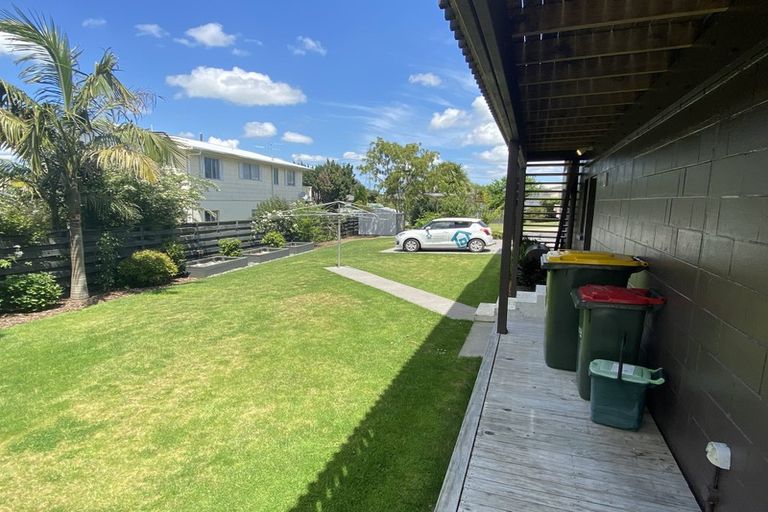 Photo of property in 6 Barnhill Crescent, Pahurehure, Papakura, 2113