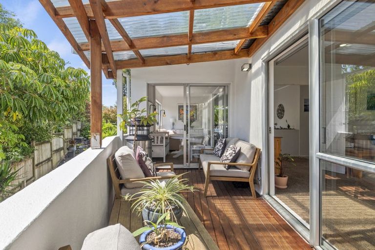 Photo of property in 22 Gails Drive, Okura, Albany, 0792