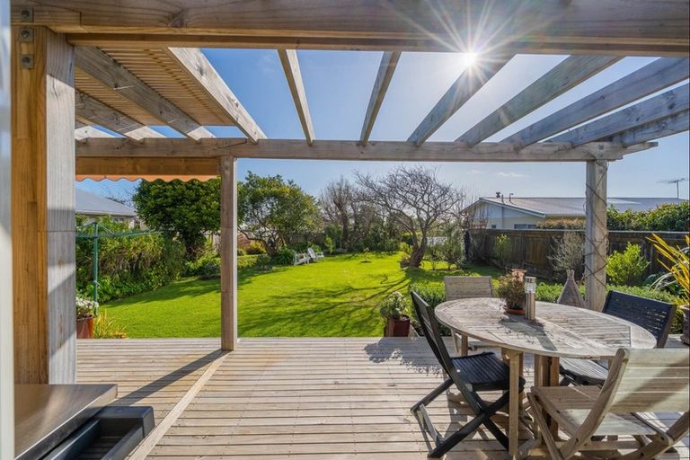 Photo of property in 120 Main Road, Waikanae, 5036