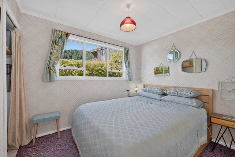 Photo of property in 28 Andersons Road, Charteris Bay, Governors Bay, 8971