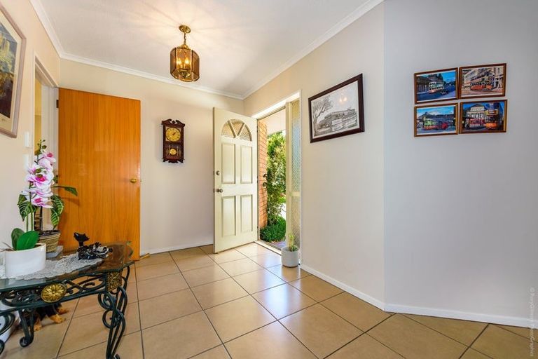 Photo of property in 5 Patricia Place, Harewood, Christchurch, 8051