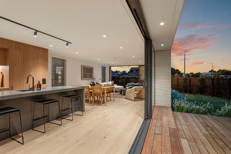 Photo of property in 152 Idris Road, Strowan, Christchurch, 8052