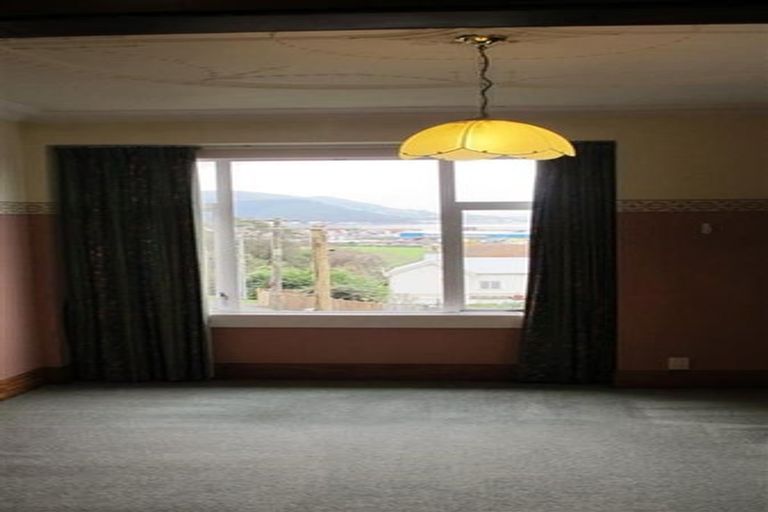 Photo of property in 22 South Road, Kensington, Dunedin, 9011