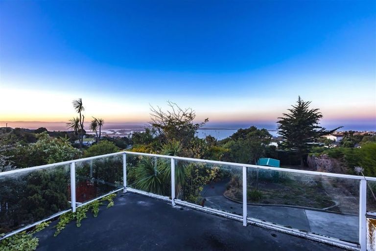 Photo of property in 192 Mount Pleasant Road, Mount Pleasant, Christchurch, 8081