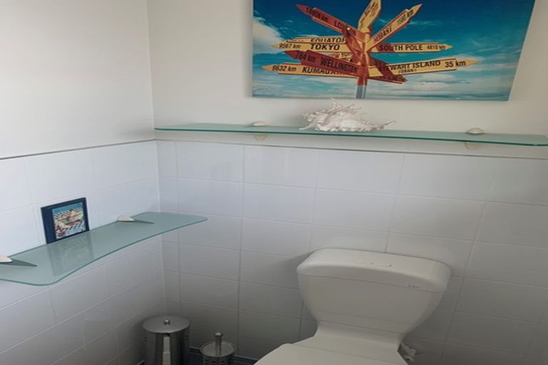 Photo of property in 2 Marriner Street, Sumner, Christchurch, 8081