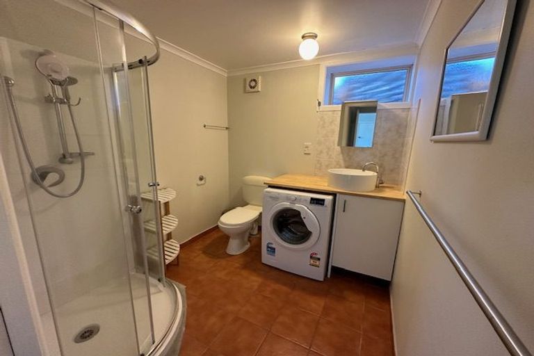 Photo of property in 1 John Gill Road, Cockle Bay, Auckland, 2014