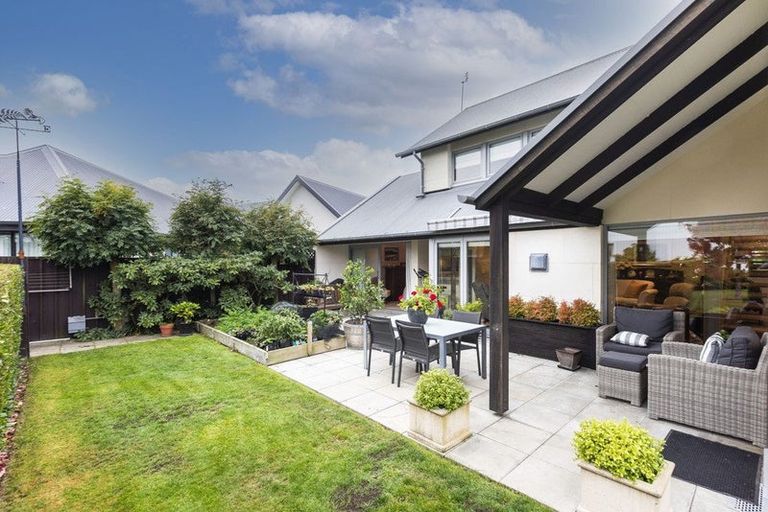 Photo of property in 11 Bluestone Drive, Parklands, Christchurch, 8083