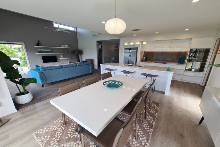 Photo of property in 104 Tukere Drive, Whangamata, 3620