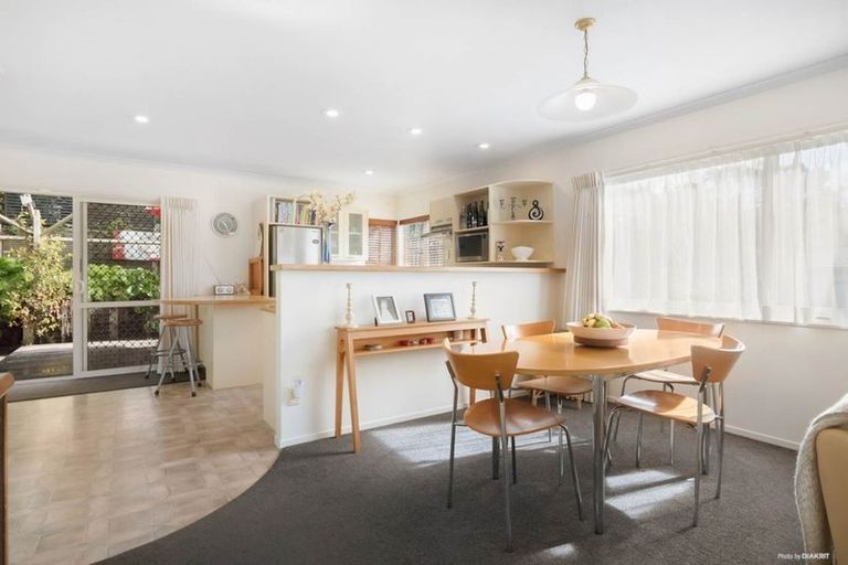 Photo of property in 1/8 Mcquoid Place, Glenfield, Auckland, 0629