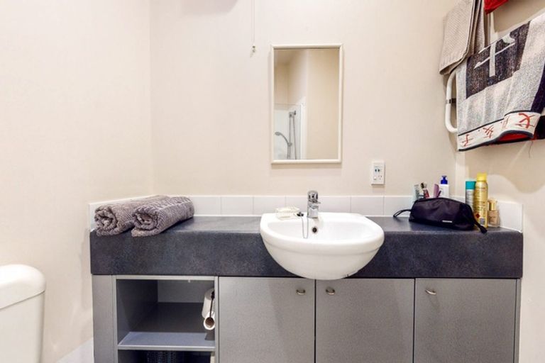 Photo of property in Hume House, 28/152 The Terrace, Wellington Central, Wellington, 6011