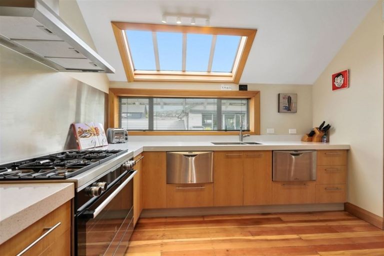 Photo of property in 20 Marriner Street, Sumner, Christchurch, 8081