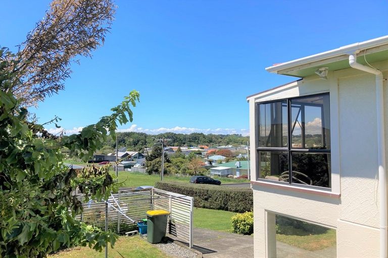 Photo of property in 75 Mould Street, Waitara, 4320