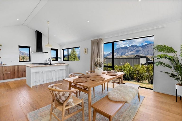 Photo of property in 2 Wanderer Lane, Jacks Point, Queenstown, 9371