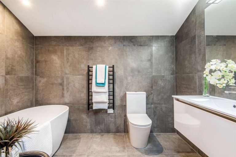 Photo of property in 21 Sunderland Avenue, Hobsonville, Auckland, 0616