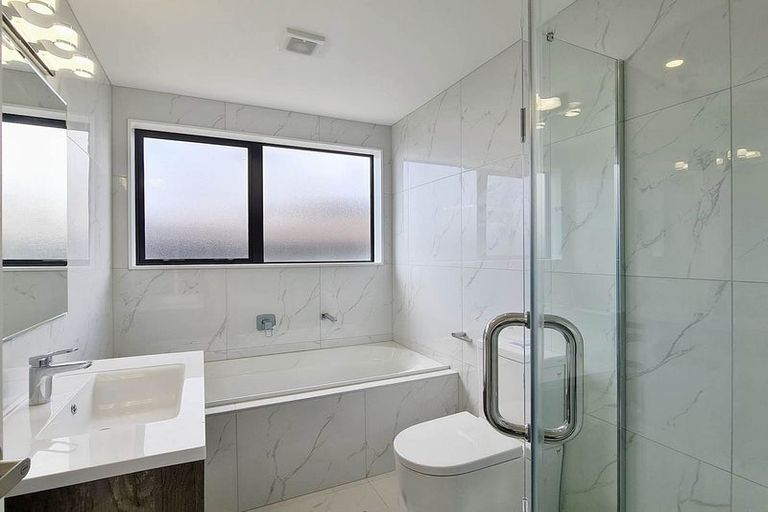 Photo of property in 28b Goodfellow Lane, Flat Bush, Auckland, 2019