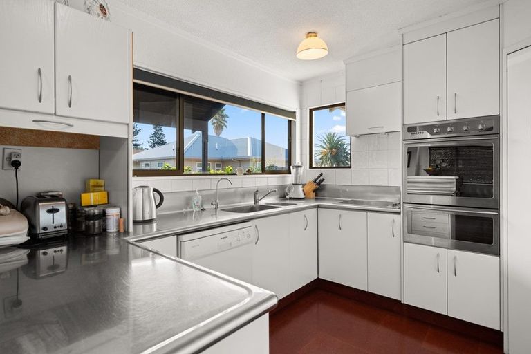 Photo of property in 1/34 Marine Parade, Mount Maunganui, 3116