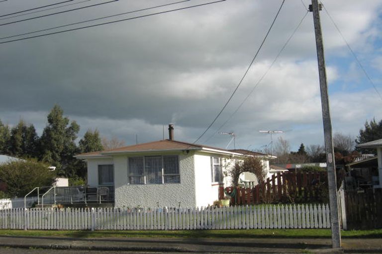 Photo of property in 87 Victoria Street, Carterton, 5713