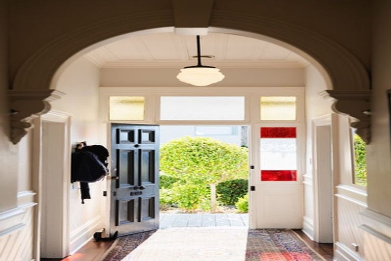 Photo of property in 2 Melrose Street, Roslyn, Dunedin, 9010