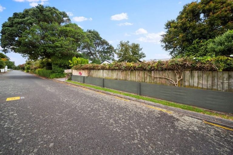 Photo of property in 8 Frank Wilson Terrace, Welbourn, New Plymouth, 4312