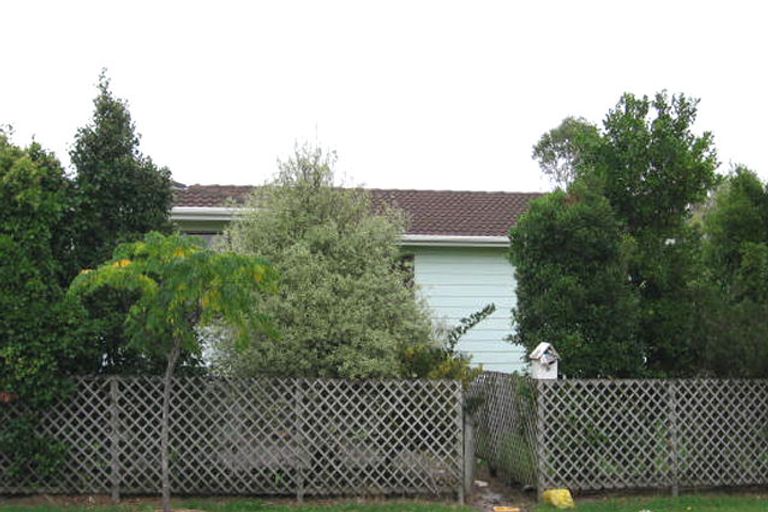 Photo of property in 9 Edwin Freeman Place, Ranui, Auckland, 0612