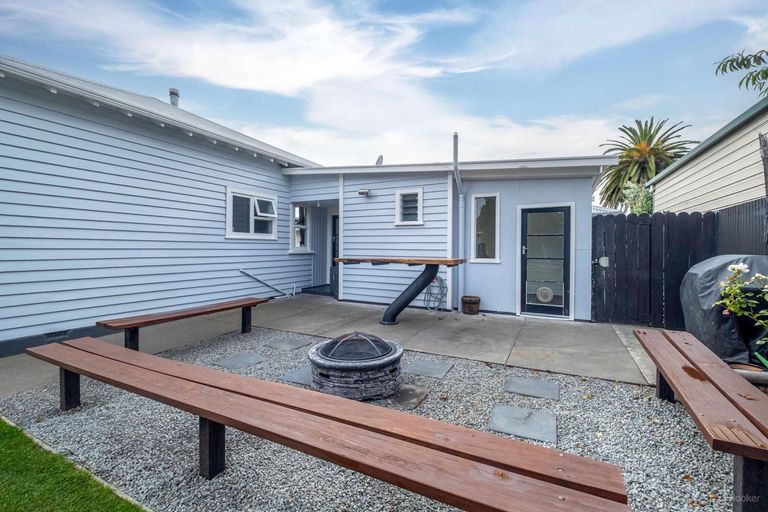 Photo of property in 126 Selwyn Street, Waimataitai, Timaru, 7910