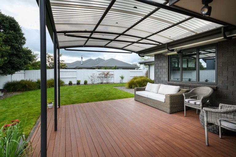 Photo of property in 25 Trump Place, Kelvin Grove, Palmerston North, 4414