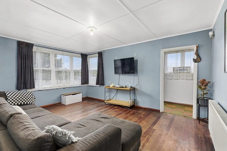 Photo of property in 1 Morere Street, Titahi Bay, Porirua, 5022