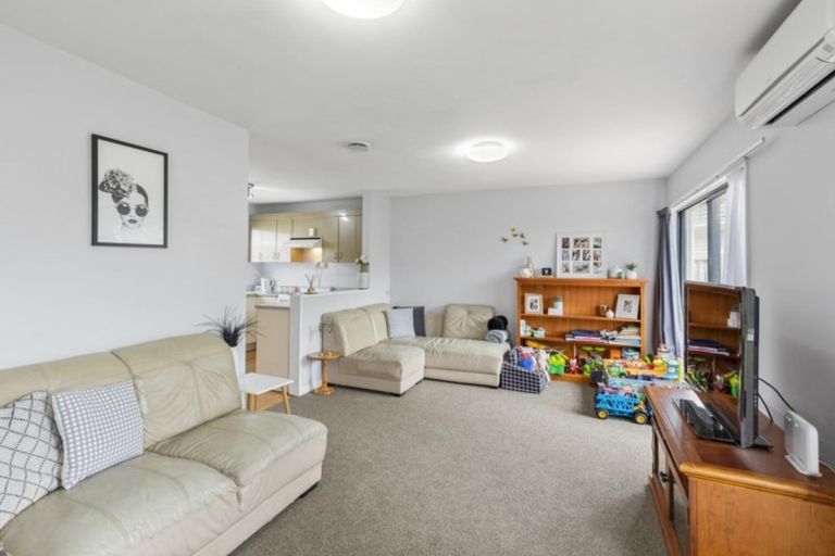 Photo of property in 15 Mcbain Grove, Avalon, Lower Hutt, 5011