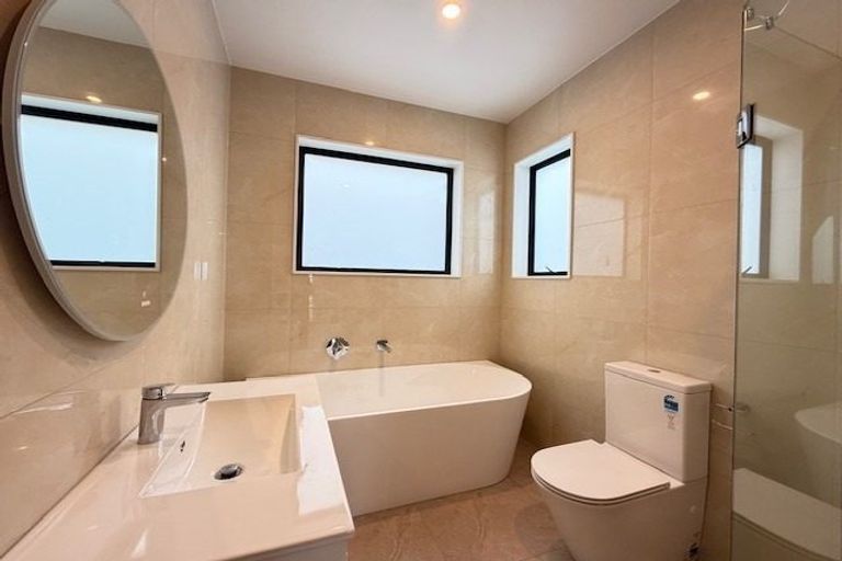 Photo of property in 13 Pacific Heights Road, Orewa, 0931