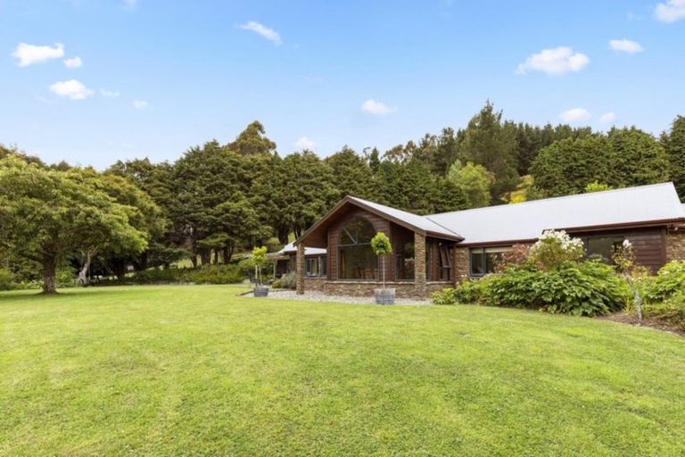 Photo of property in 959 Whitemans Valley Road, Whitemans Valley, Upper Hutt, 5371