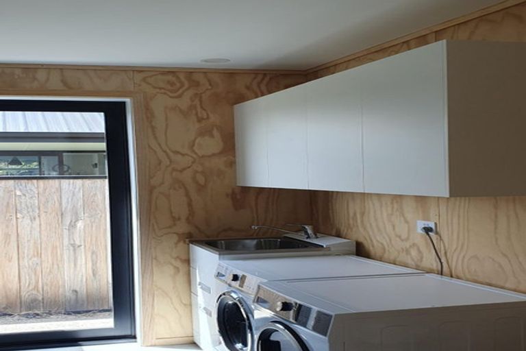 Photo of property in 18 Vintage Drive, Henderson, Auckland, 0612