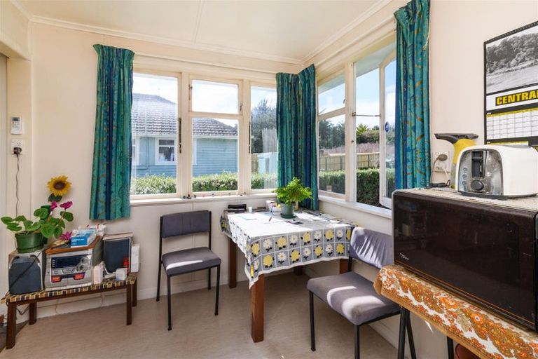 Photo of property in 28 Ahuru Street, Marton, 4710