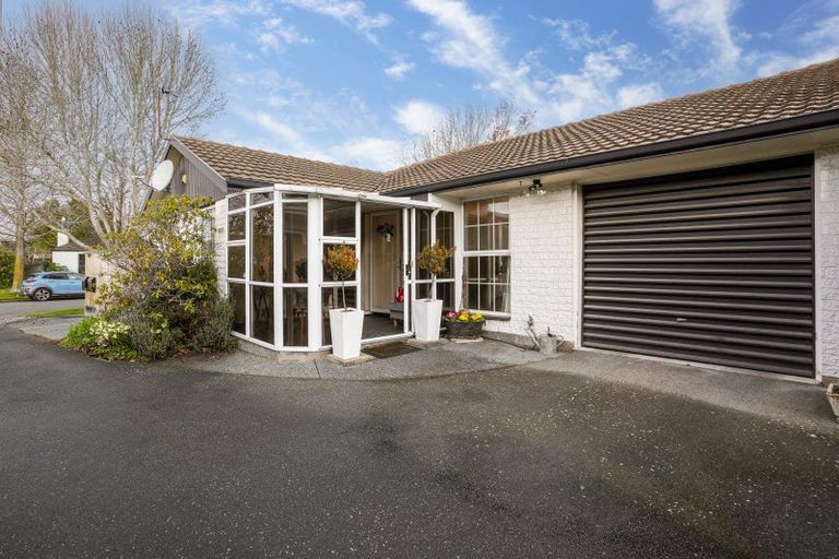 Photo of property in 1/15 Tudor Avenue, Ilam, Christchurch, 8041