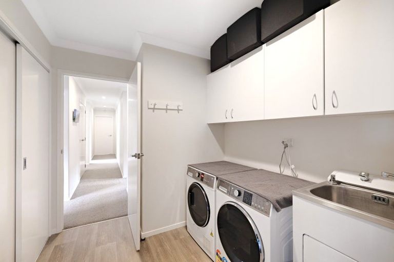 Photo of property in 2 Raiha Street, Papamoa Beach, Papamoa, 3118